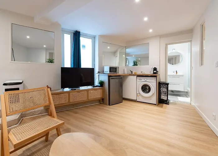 Apartament Pacino Invalides-tour Eiffel- 4 Pers *